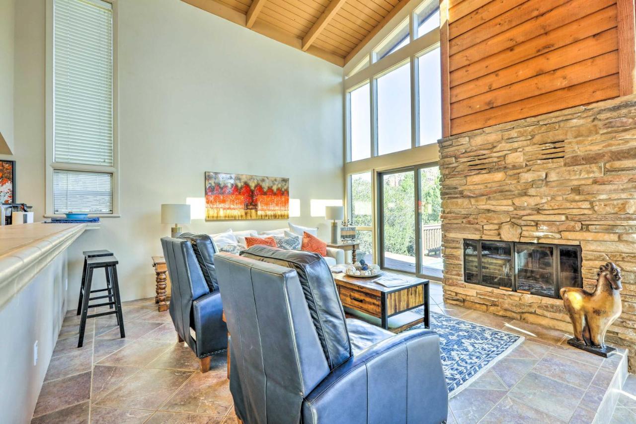 Bright Sedona Home With Deck And Mountain Views! 외부 사진